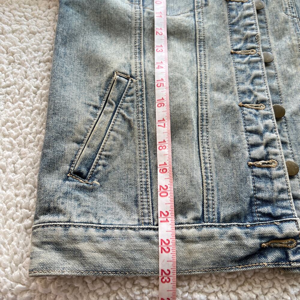 Forever 21 Faded Denim Jacket Small - Picture 10 of 10
